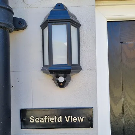 'seafield View' Coastal Views, Parking, Garden Robin Hood's Bay